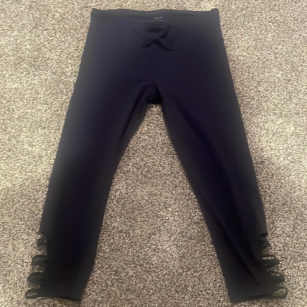 T4T cropped navy ankle detail leggings